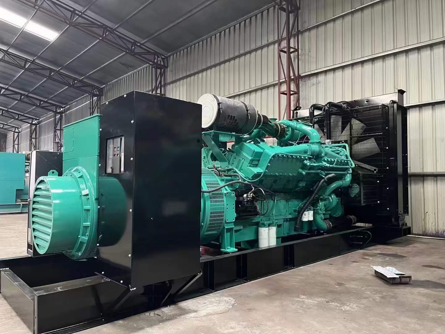 阿尔山如何降低 800kW 柴油发电机输出电流的波动？
